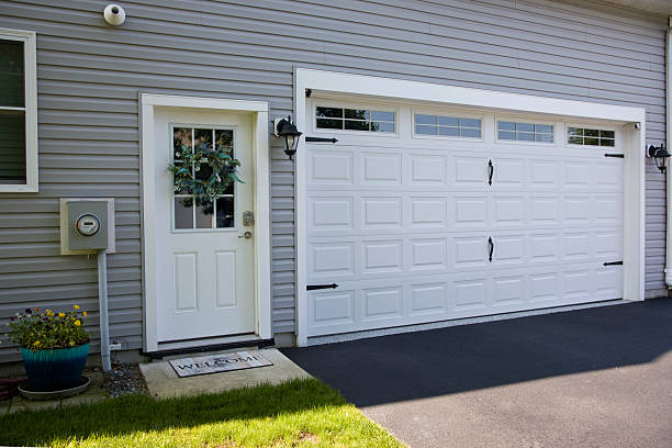 24/7 Emergency Garage Door Panel Replacement experts in Rawlins, WY